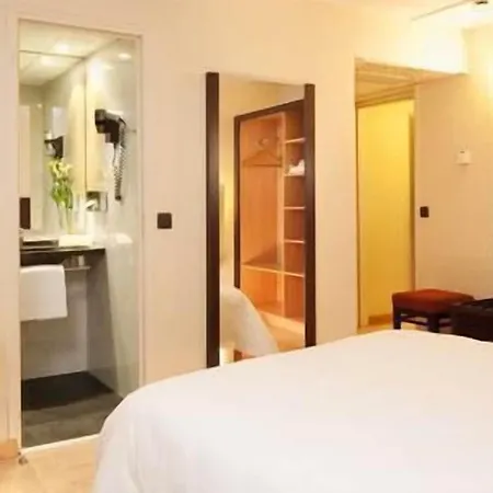 فندق Escale Oceania Centre 3*