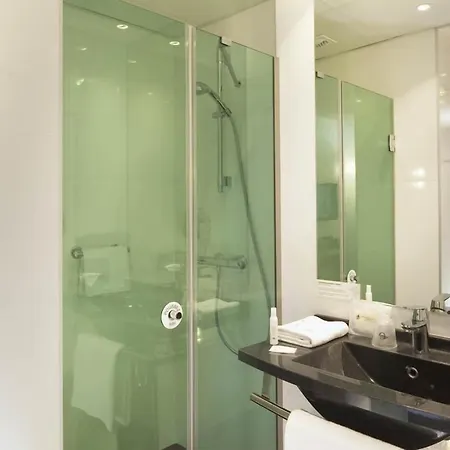 Escale Oceania Centre 3* فان