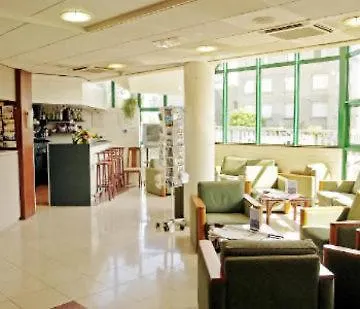 Escale Oceania Centre فندق